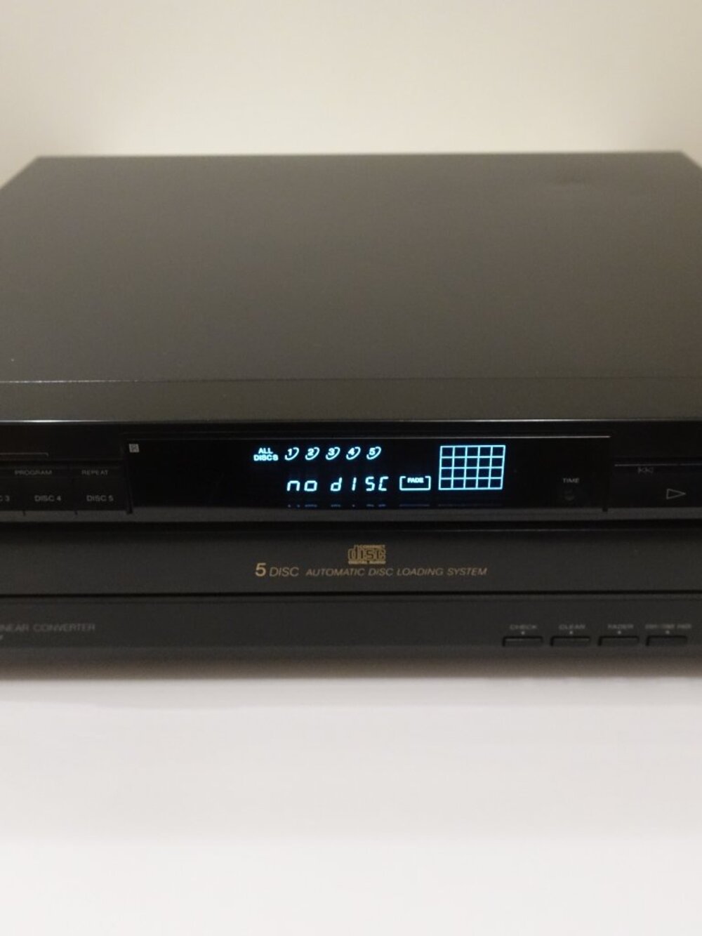 Sony CDP-C325 5 Disc CD Changer Automatic Disc Loading System - Picture 6 of 12